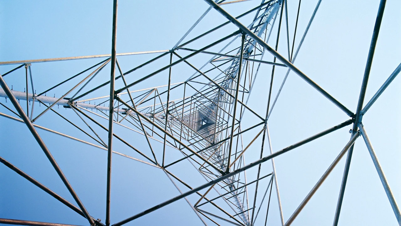 iak-pratsiuie-radio-pryntsyp-dii-vid-khvyl-do-zvuku-be03