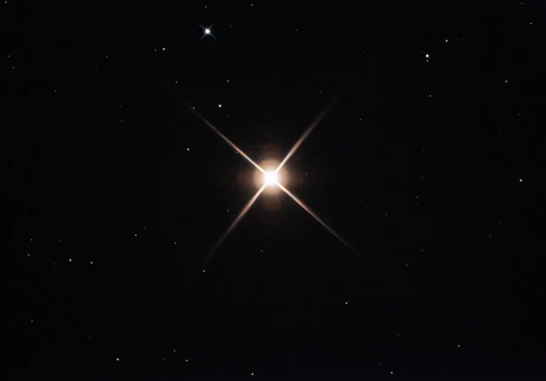 na-iakii-vidstani-arktur-vid-zemli-tochni-dani-astronomiv-889c